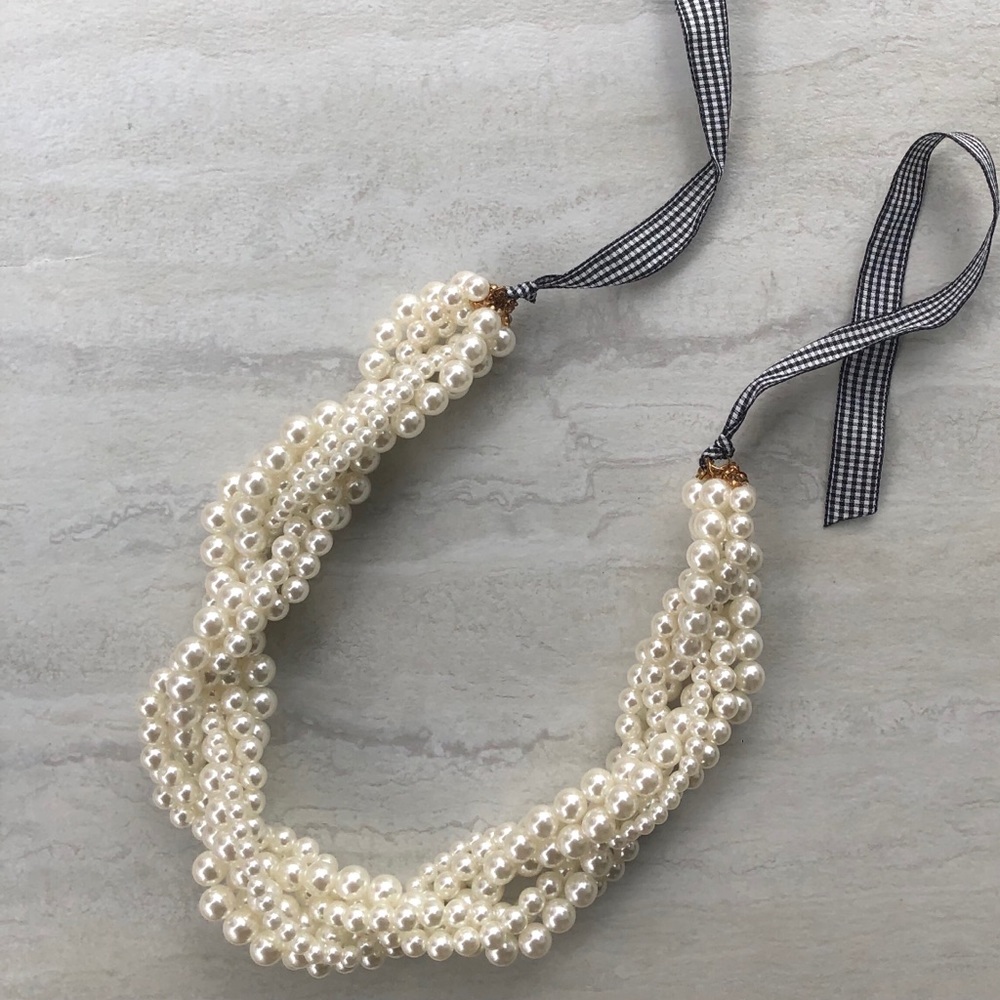 Handmade pearl Necklace ribbon detail - Picture 4 of 6